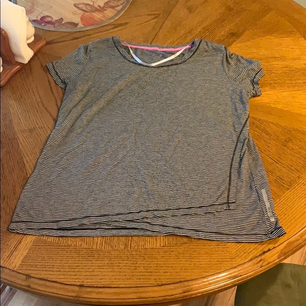 Sports shirt